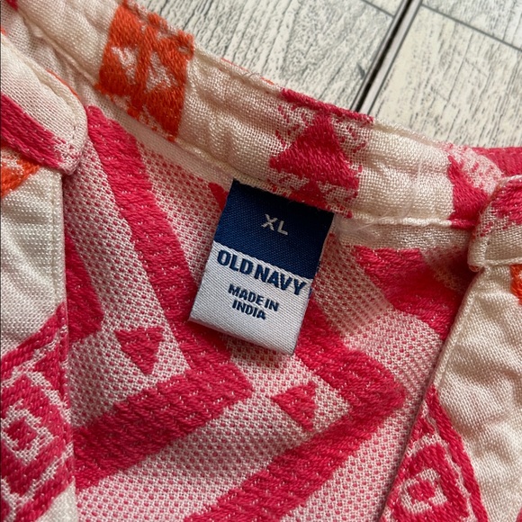 Old Navy Pink and Orange Geometric Blouse size XL - Picture 2 of 4
